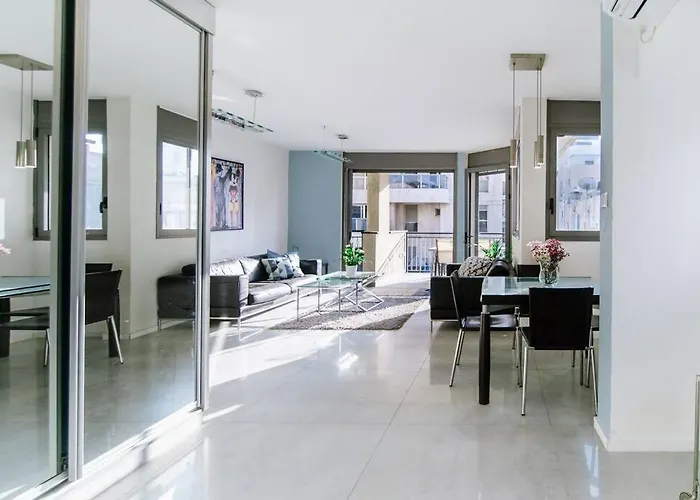 Super-Star 3Br Private Parking !