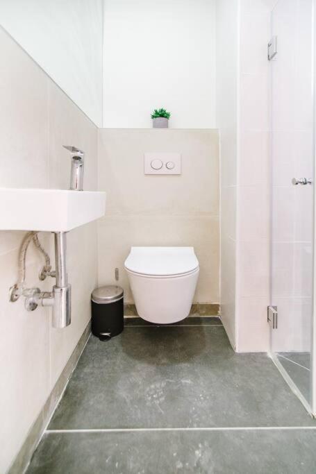 Super-star 3br Private Parking ! *